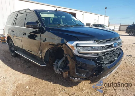 2023 Ford Expedition Xlt z USA, uszkodzony, nr VIN 1FMJU1H86PEA45929